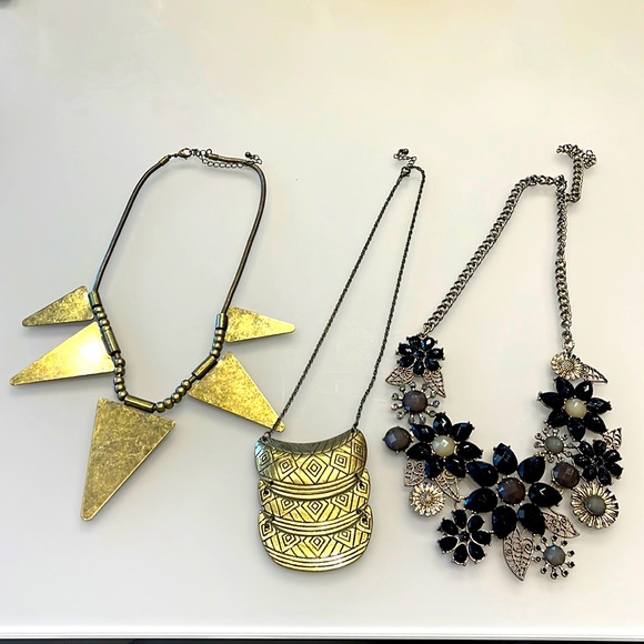 H&M statement necklaces. All 10inches. Never worn - Picture 1 of 4